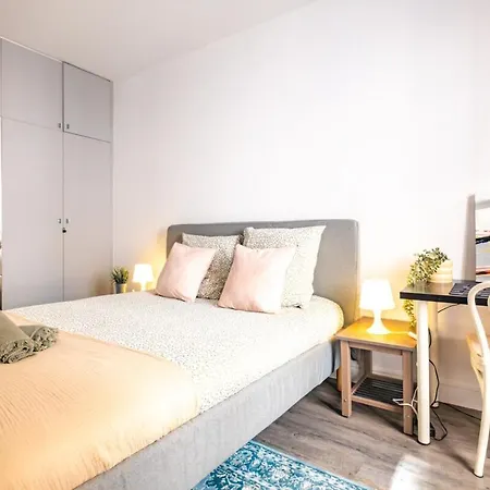 Place Monge 3 Guests Апартаменты
